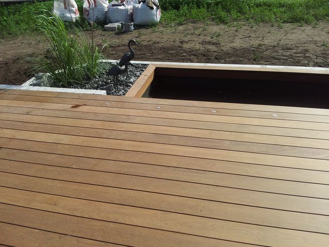 Holzterrassen und Holzfliesen